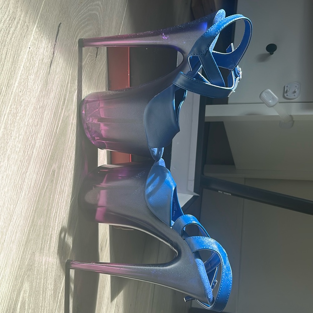 Pleasers blue purple size 6